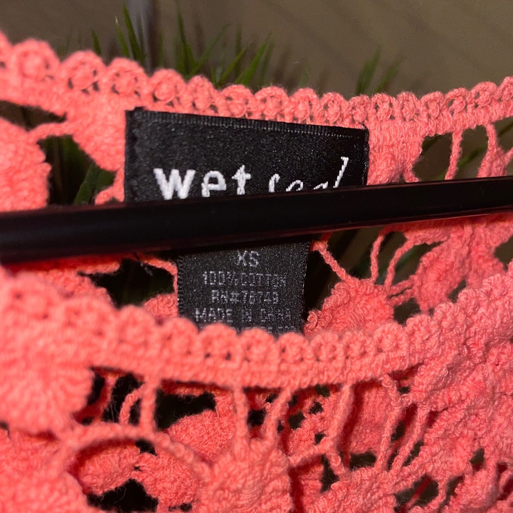 Wet Seal lacy top XS - Picture 2 of 2
